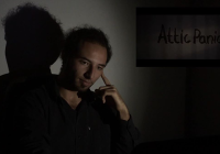 Luz Câmera Reação! – Attic Panic